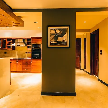 Blackwood Boutique Hotel And Apartments-3